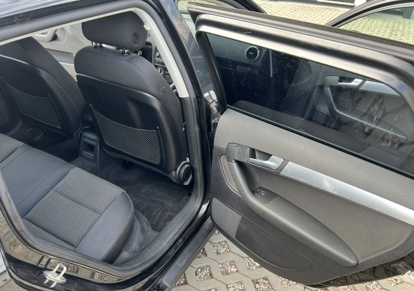 Audi A3 cena 29700 przebieg: 237000, rok produkcji 2011 z Ostrołęka małe 172